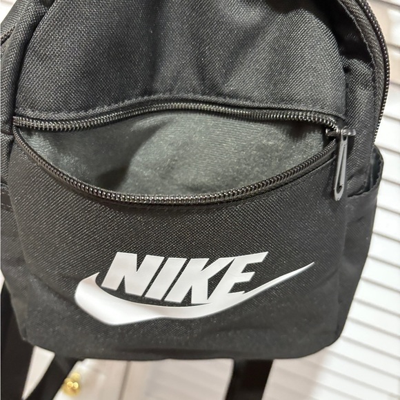 Nike Black Backpack - Picture 10 of 13